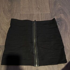 Guess by Marciano Black Mini Skirt with Zipper